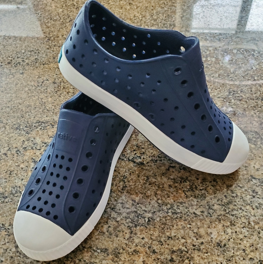 Native Jefferson Children's sz 13 Navy/White